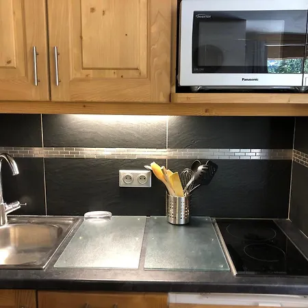 Cosy Avec Terrasse, 4 Personnes A Meribel Mottaret - Fr-1-411-932
