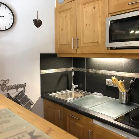 Cosy Avec Terrasse, 4 Personnes A Meribel Mottaret - Fr-1-411-932 *